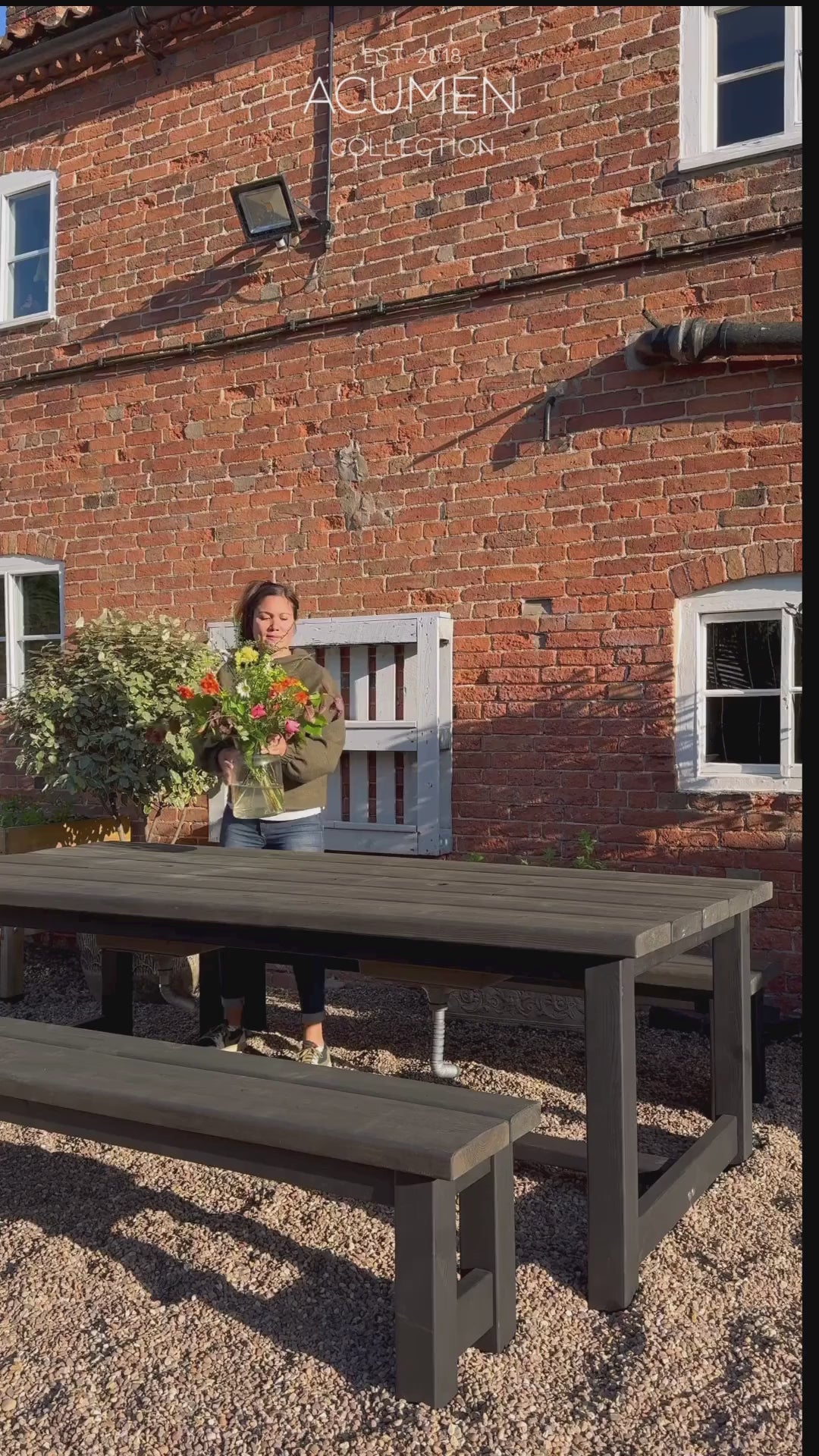 Mellbreak - Rustic Garden Table